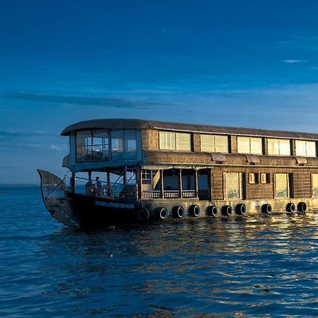 Harmony Houseboats 호텔 Alappuzha 외부 사진