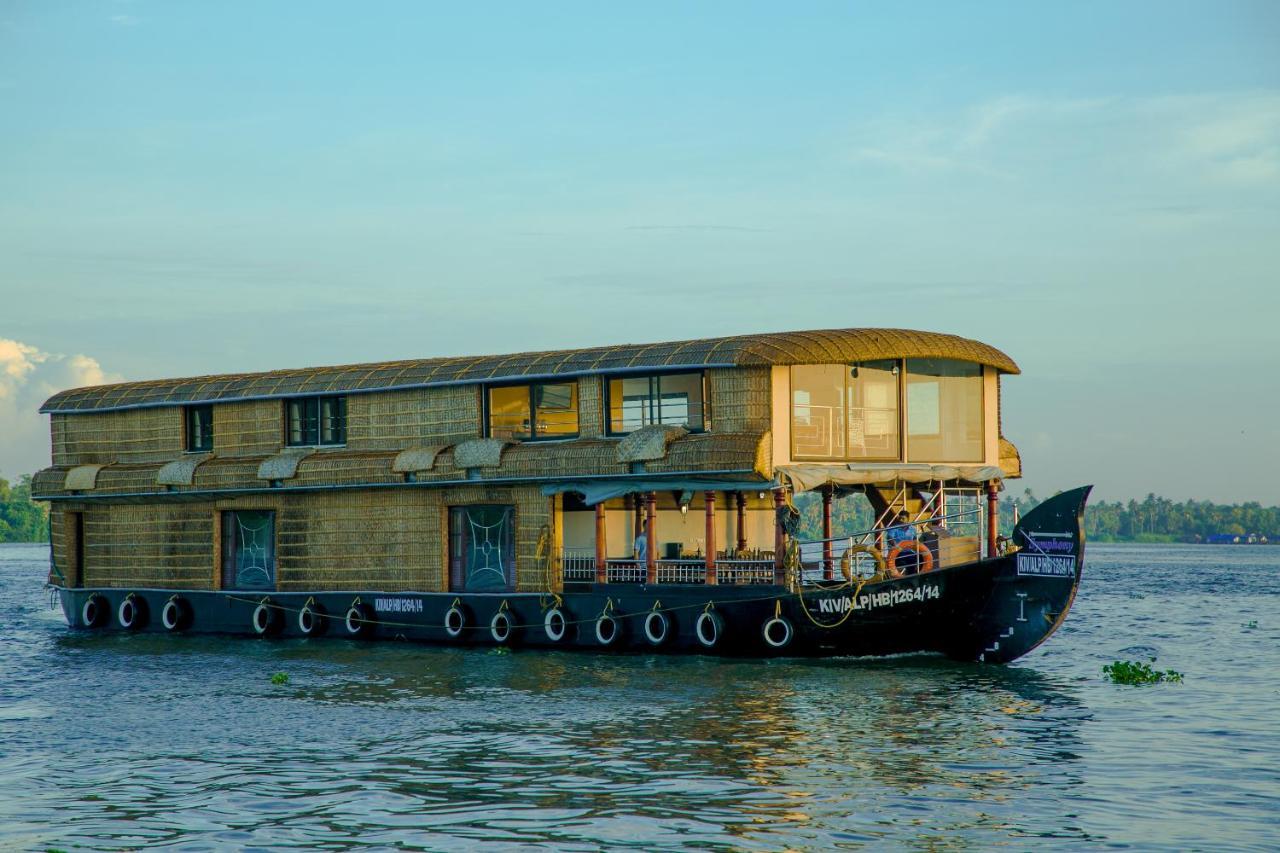 Harmony Houseboats 호텔 Alappuzha 외부 사진