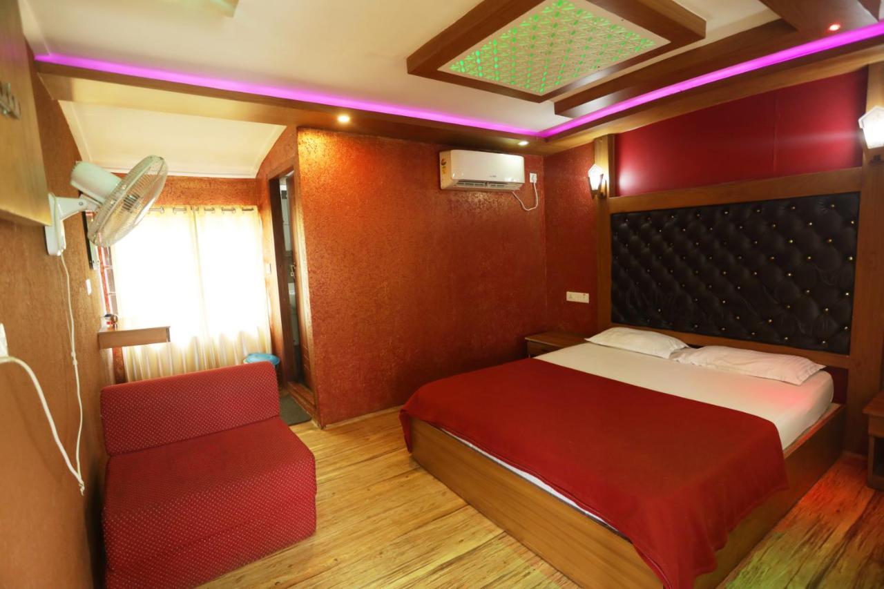 Harmony Houseboats 호텔 Alappuzha 외부 사진