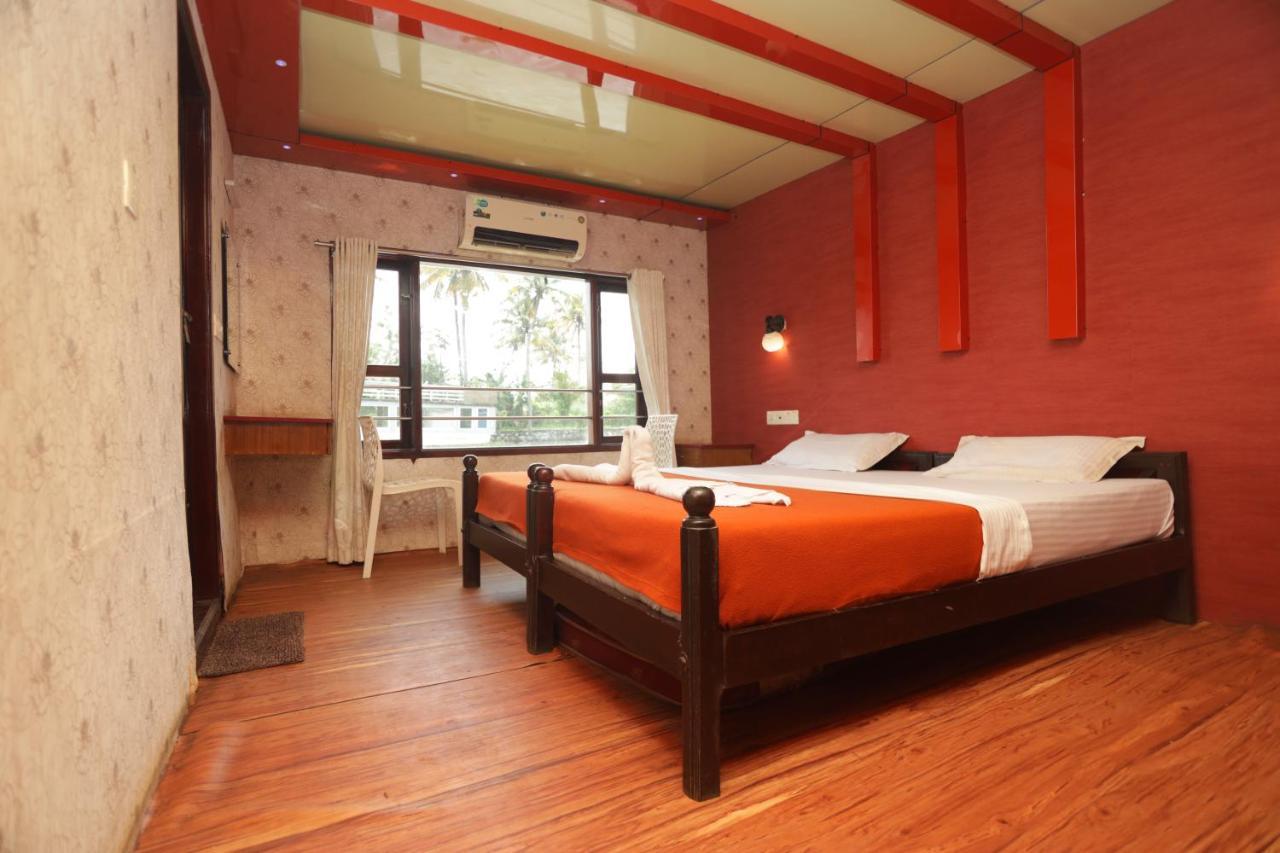 Harmony Houseboats 호텔 Alappuzha 외부 사진